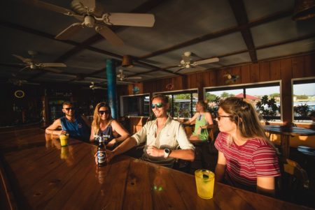 Utila Lodge Bar