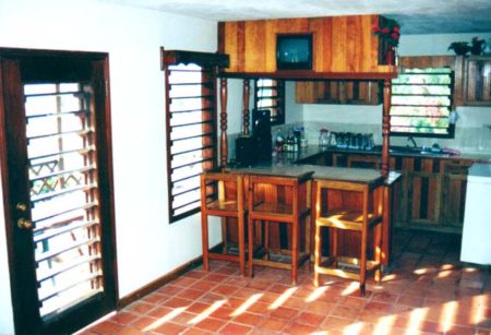 Island House Guanaja Cocina
